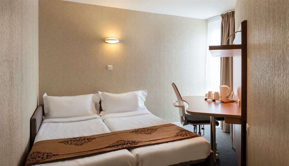 Best Western Plus Paris Saclay Εξωτερικό φωτογραφία